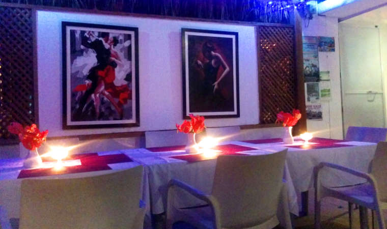朝食からOPENのプエルトガレラのレストラン「Le Bistro」をご紹介。ムリエの港沿いでフィリピン・イタリアン料理などが食べられます。